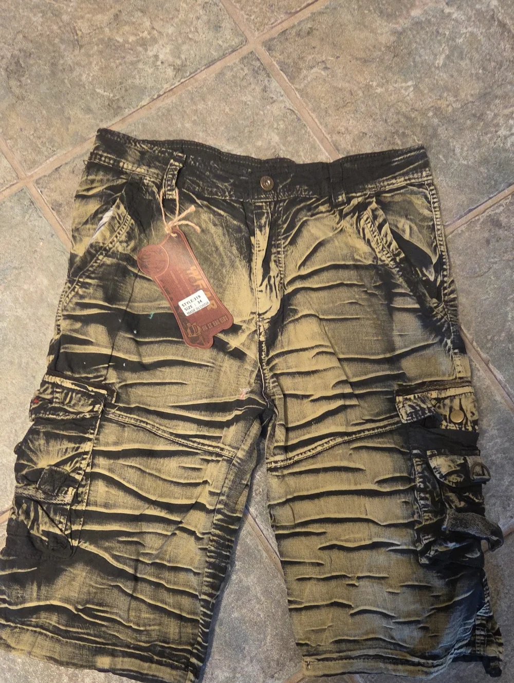Men's Relaxed Cargo Jeans Shorts in Washed Olive